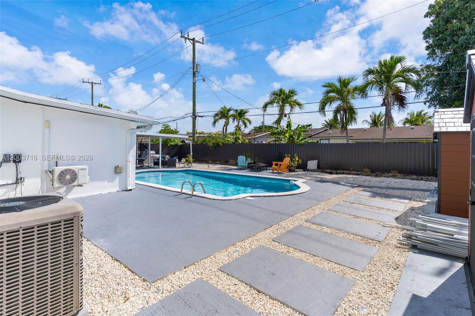 HIALEAH ESTATES - Residential