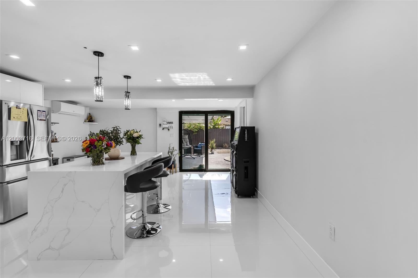 HIALEAH ESTATES - Residential