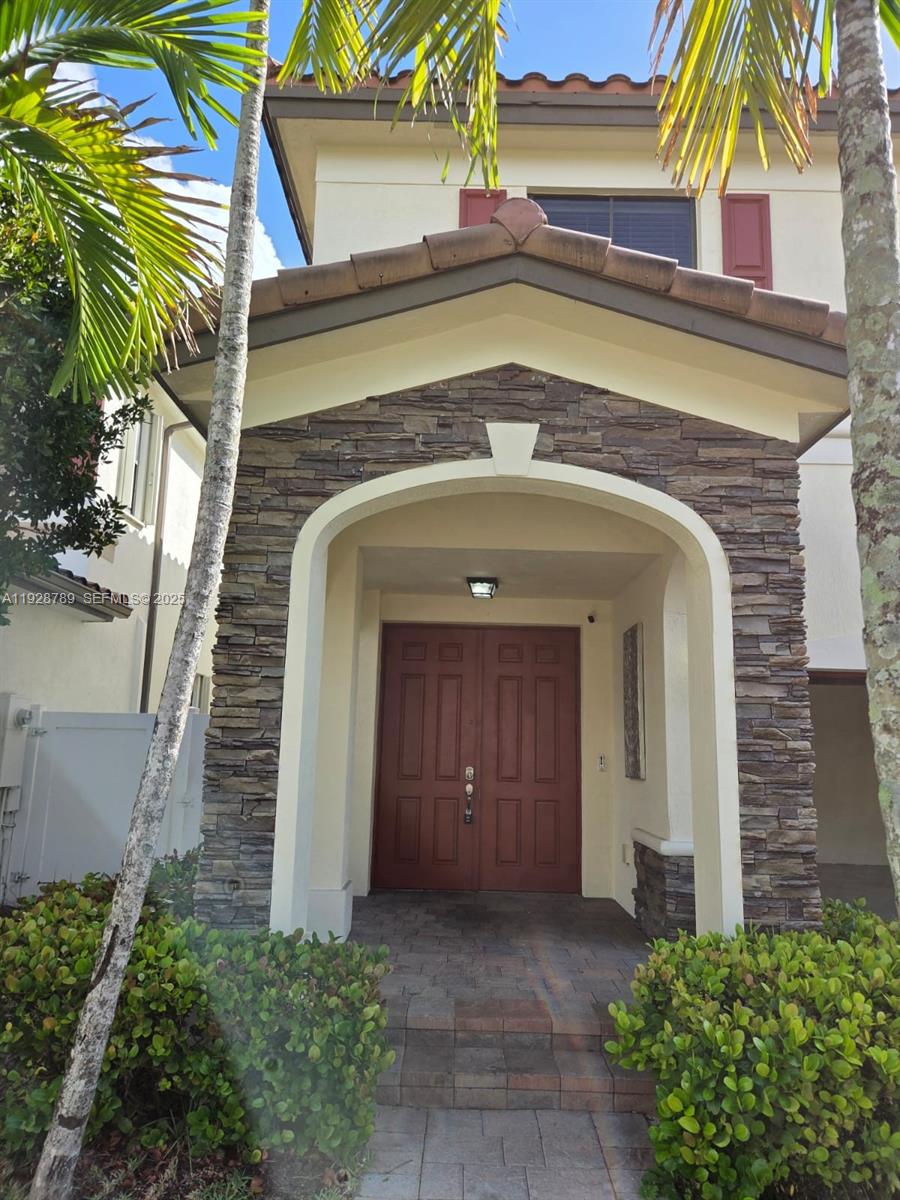 BELLAGIO - Residential Lease