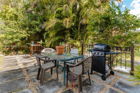 A home in Biscayne Park