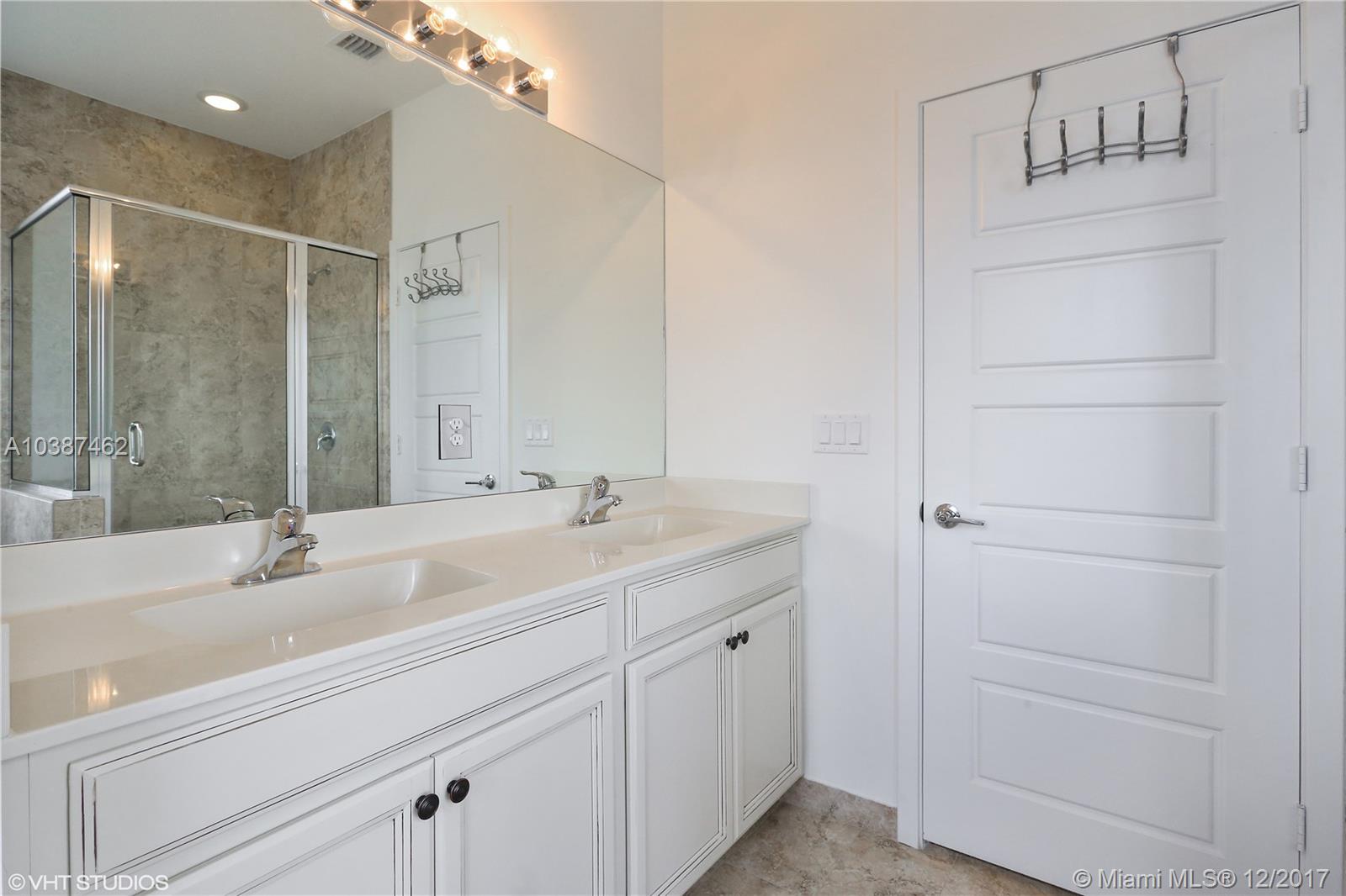 VENETIAN PARC WEST - Residential Lease