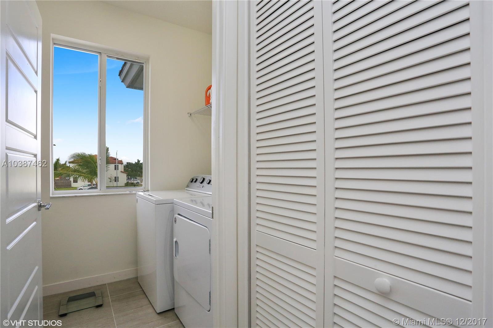 VENETIAN PARC WEST - Residential Lease
