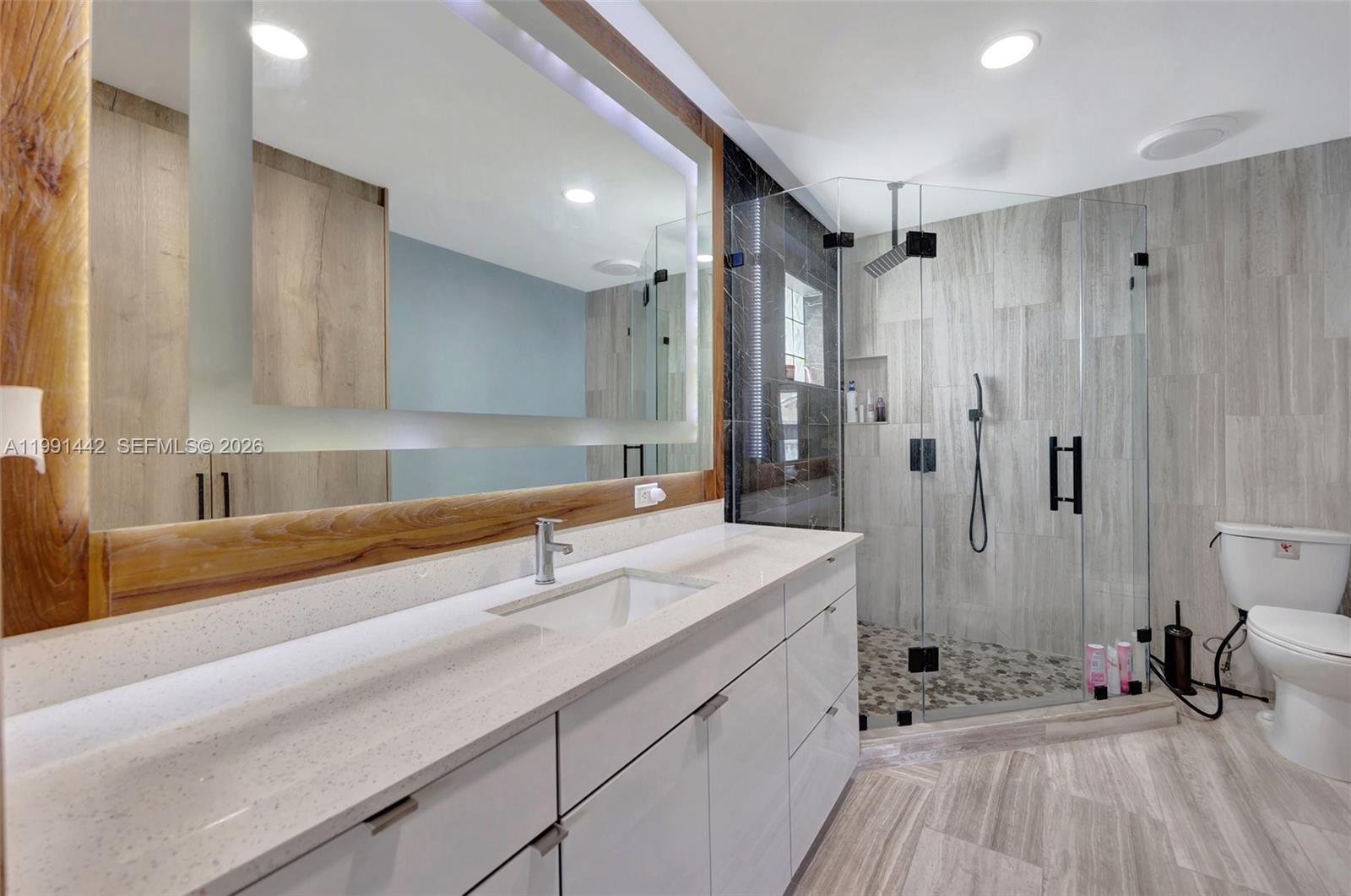 BISCAYNE POINT SOUTH - Residential