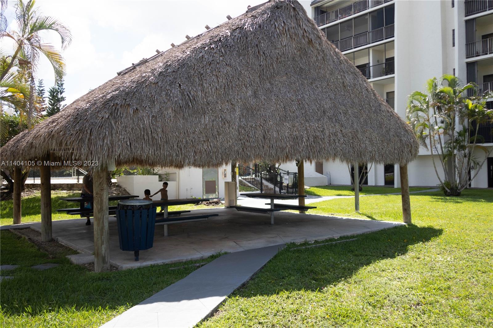 RACQUET CLUB OF KENDALE L - Residential