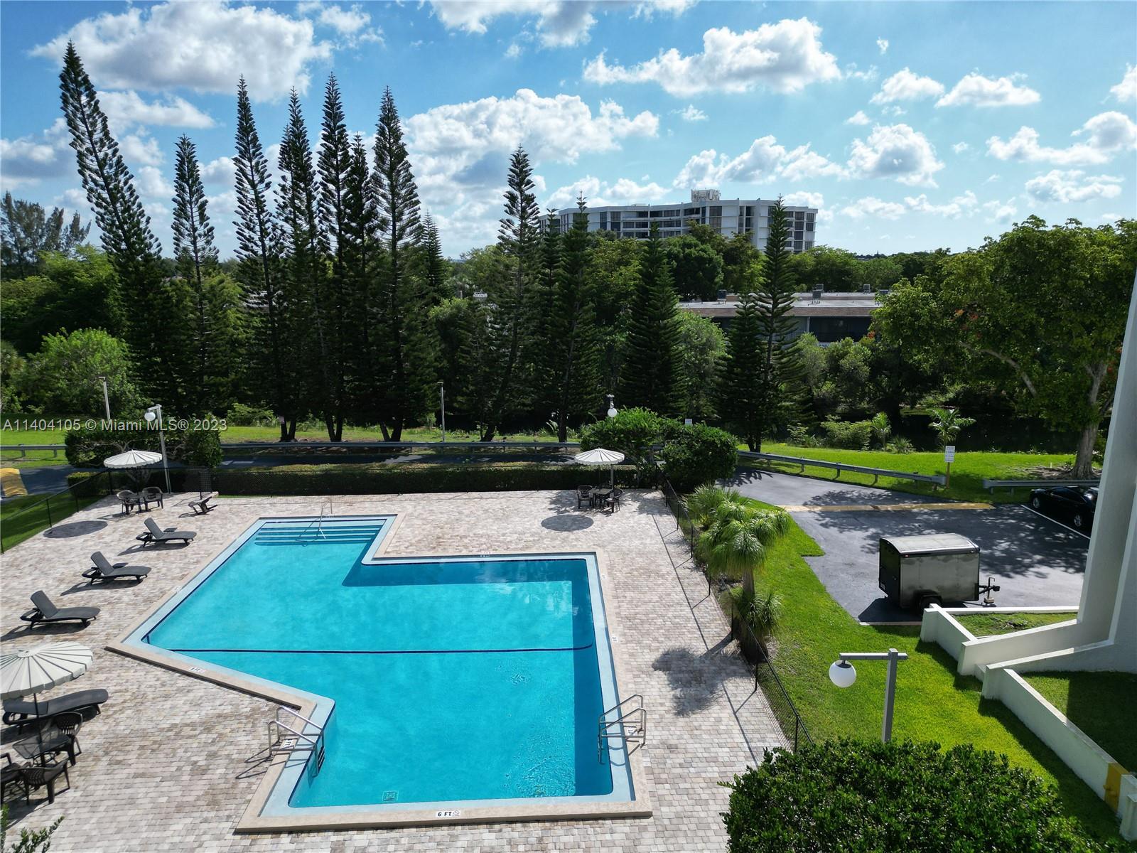 RACQUET CLUB OF KENDALE L - Residential