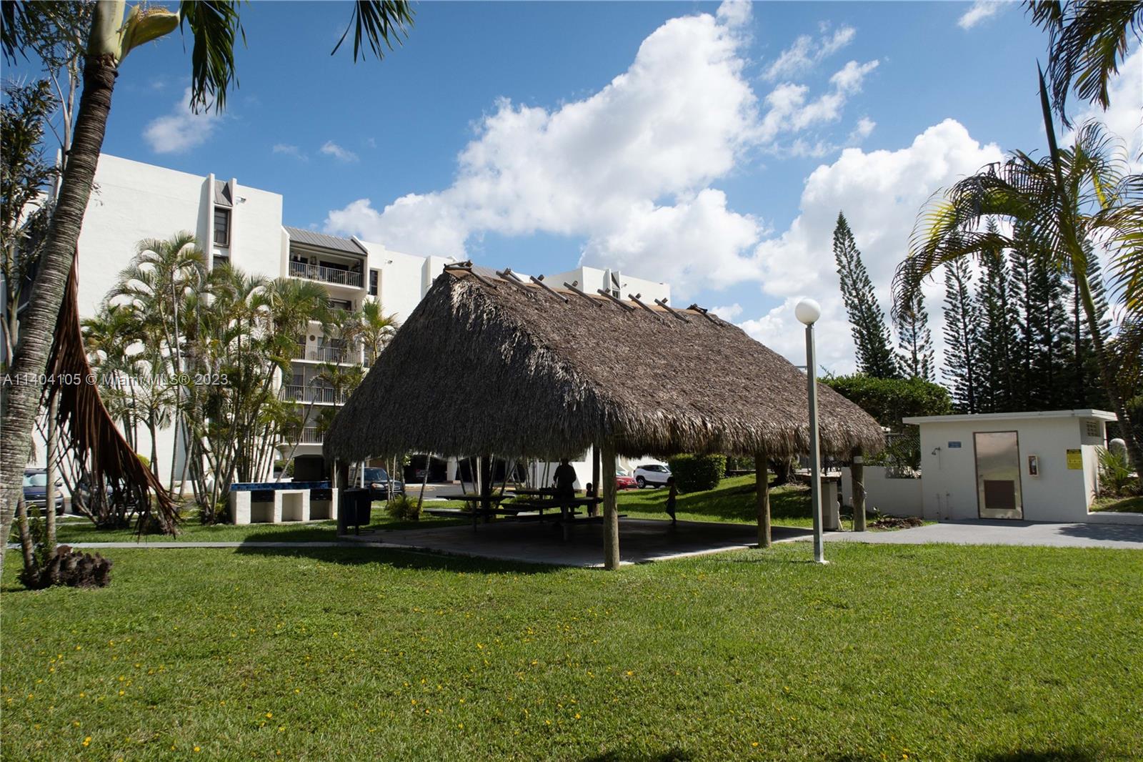 RACQUET CLUB OF KENDALE L - Residential
