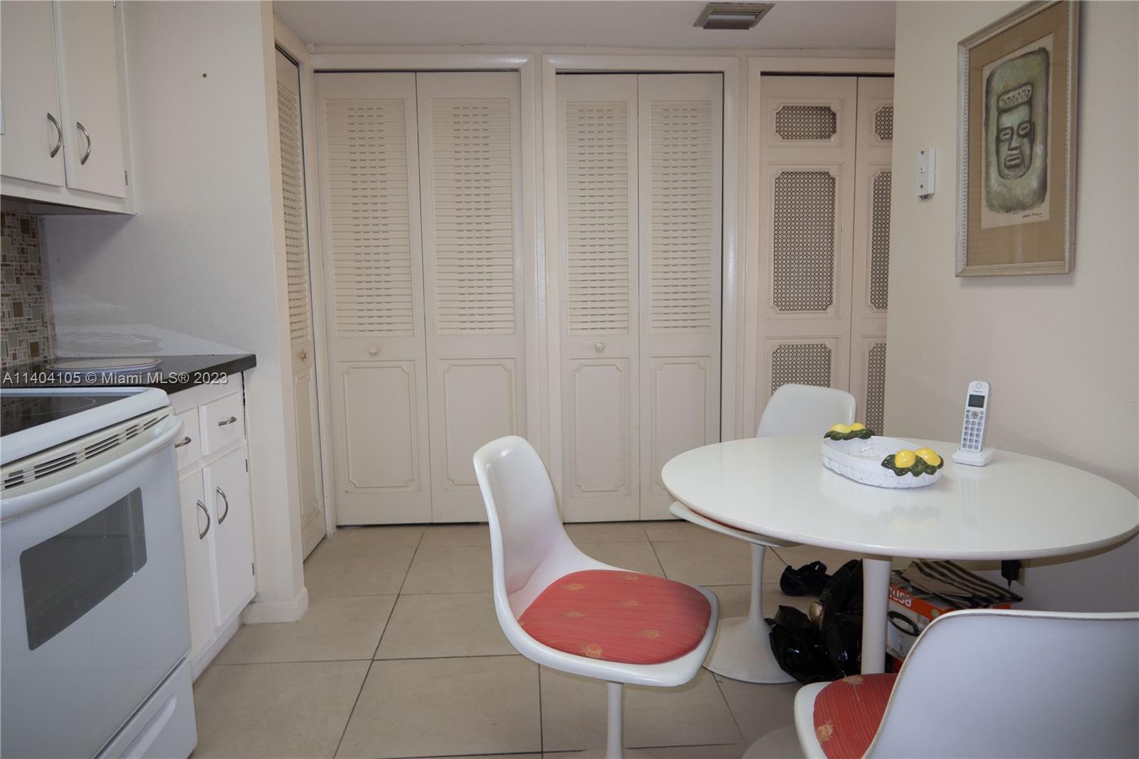 RACQUET CLUB OF KENDALE L - Residential