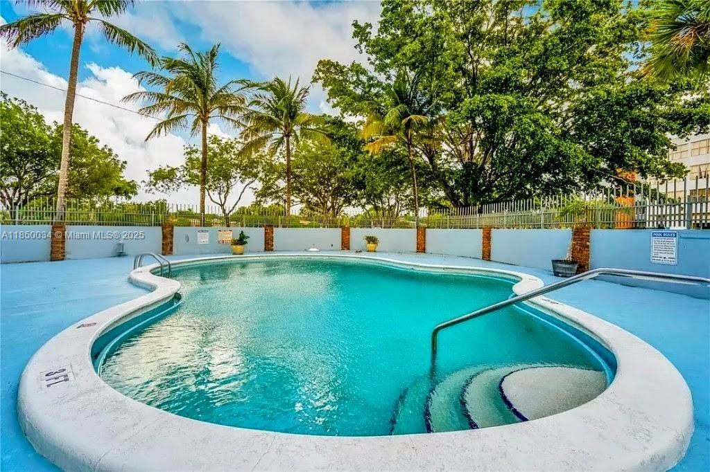 ANDOR PLAZA CONDO - Residential