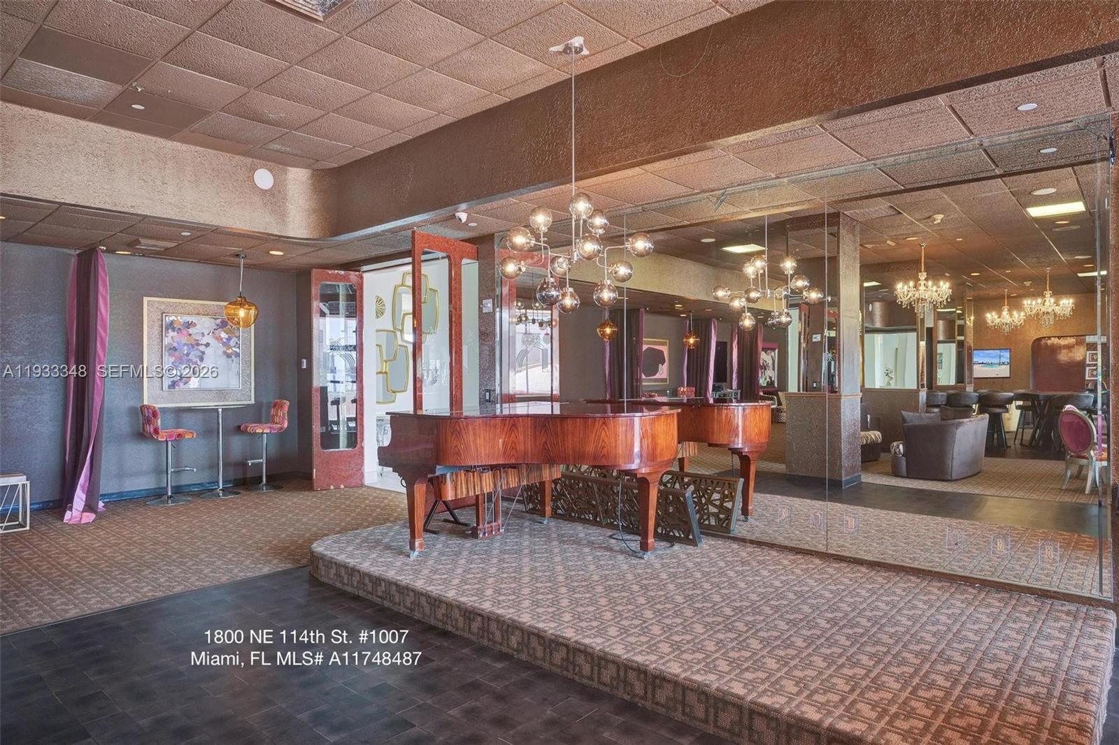 CRICKET CLUB CONDO - Residential