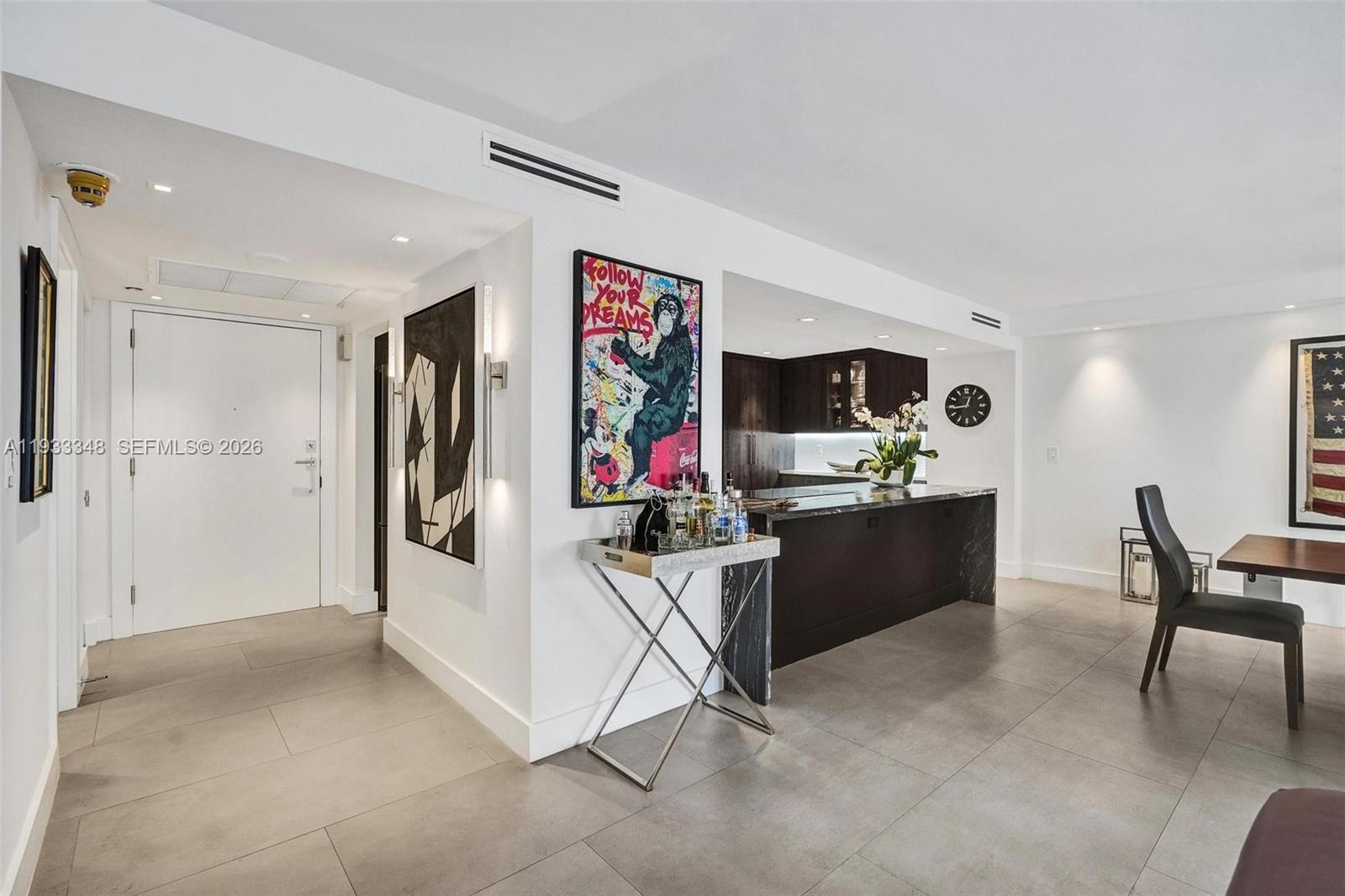 CRICKET CLUB CONDO - Residential