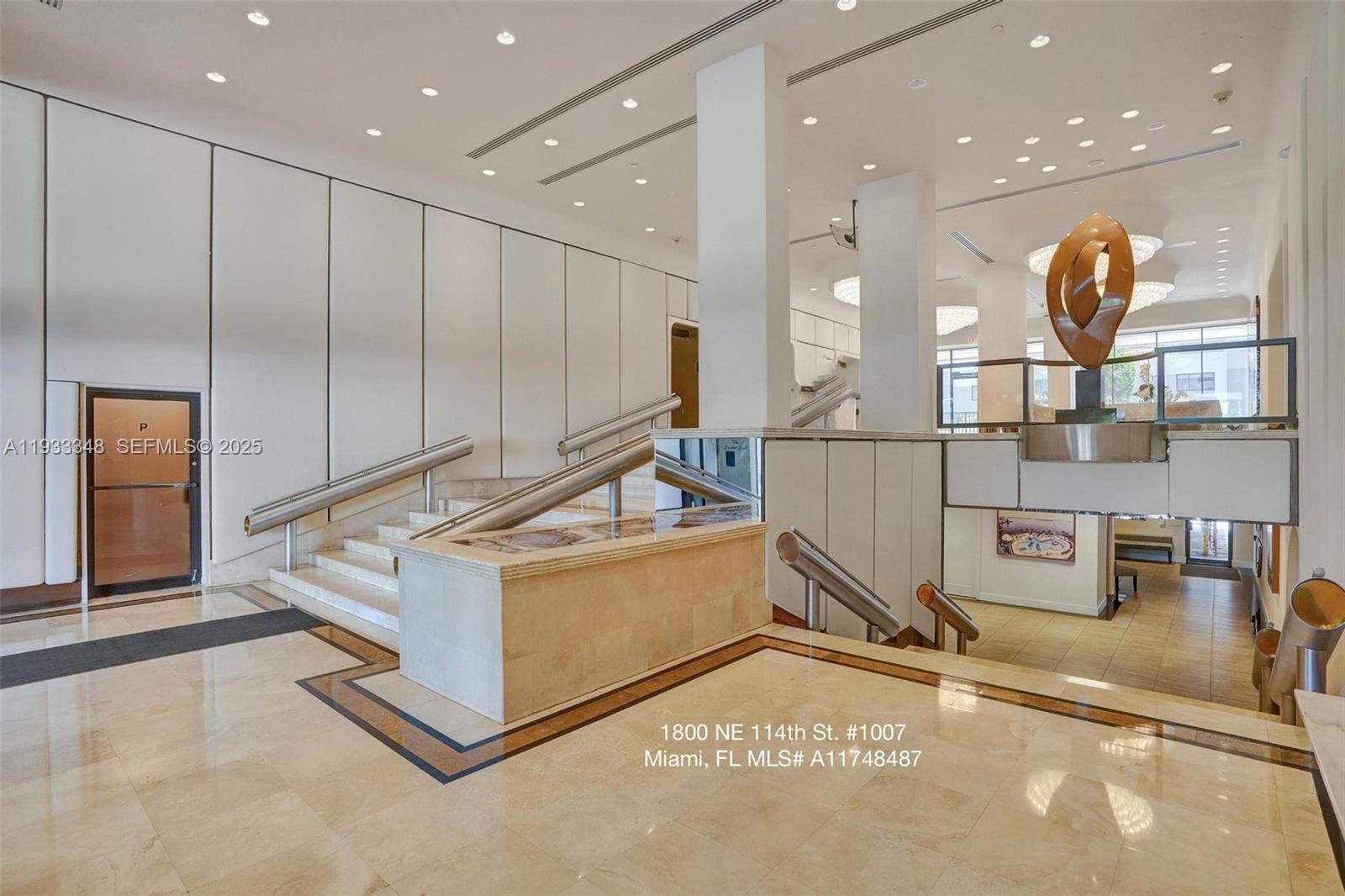 CRICKET CLUB CONDO - Residential