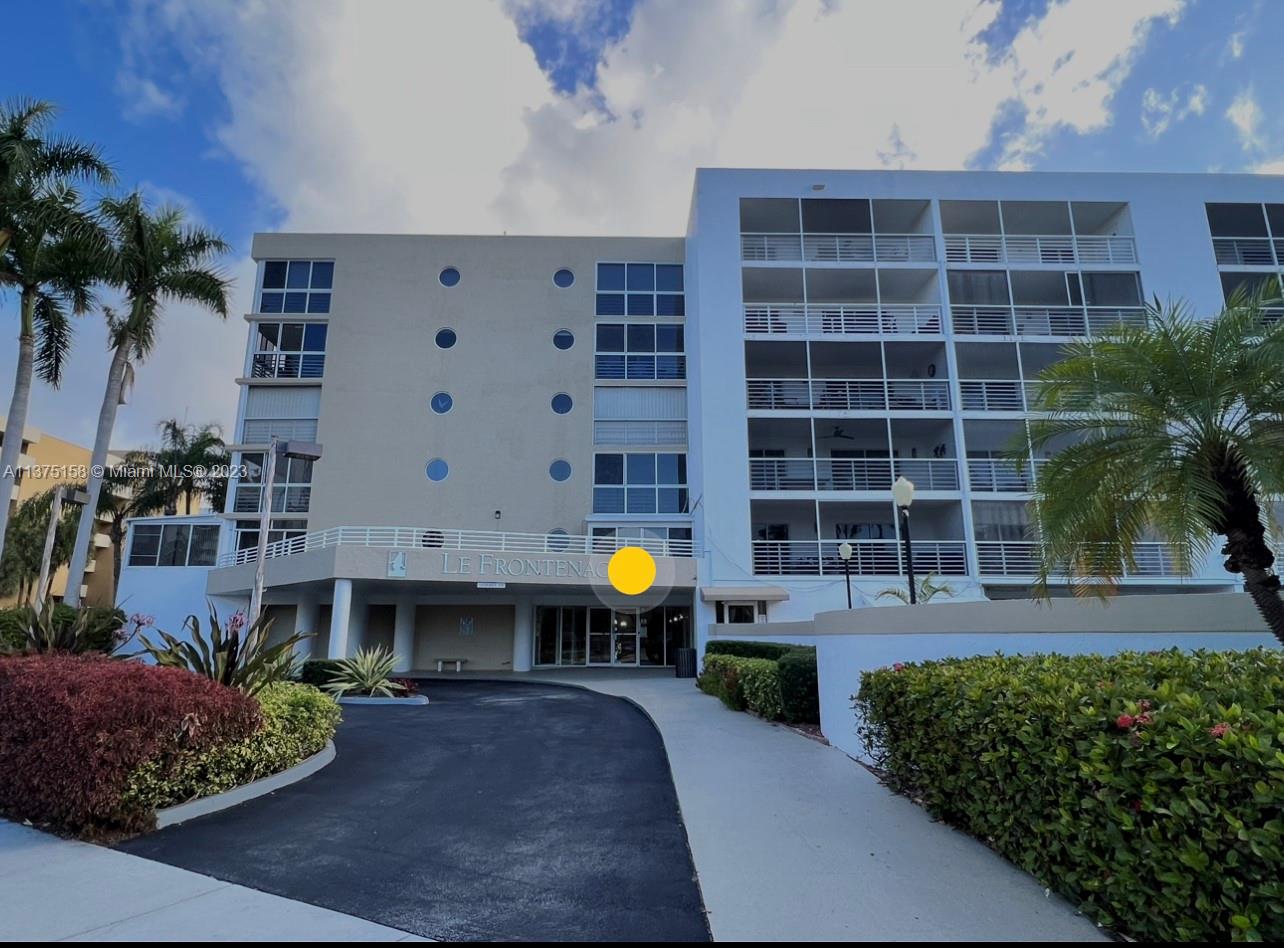 Rental Property at 17801 N Bay Rd 206, Sunny Isles Beach, Miami-Dade County, Florida - Bedrooms: 3 
Bathrooms: 2  - $4,000 MO.