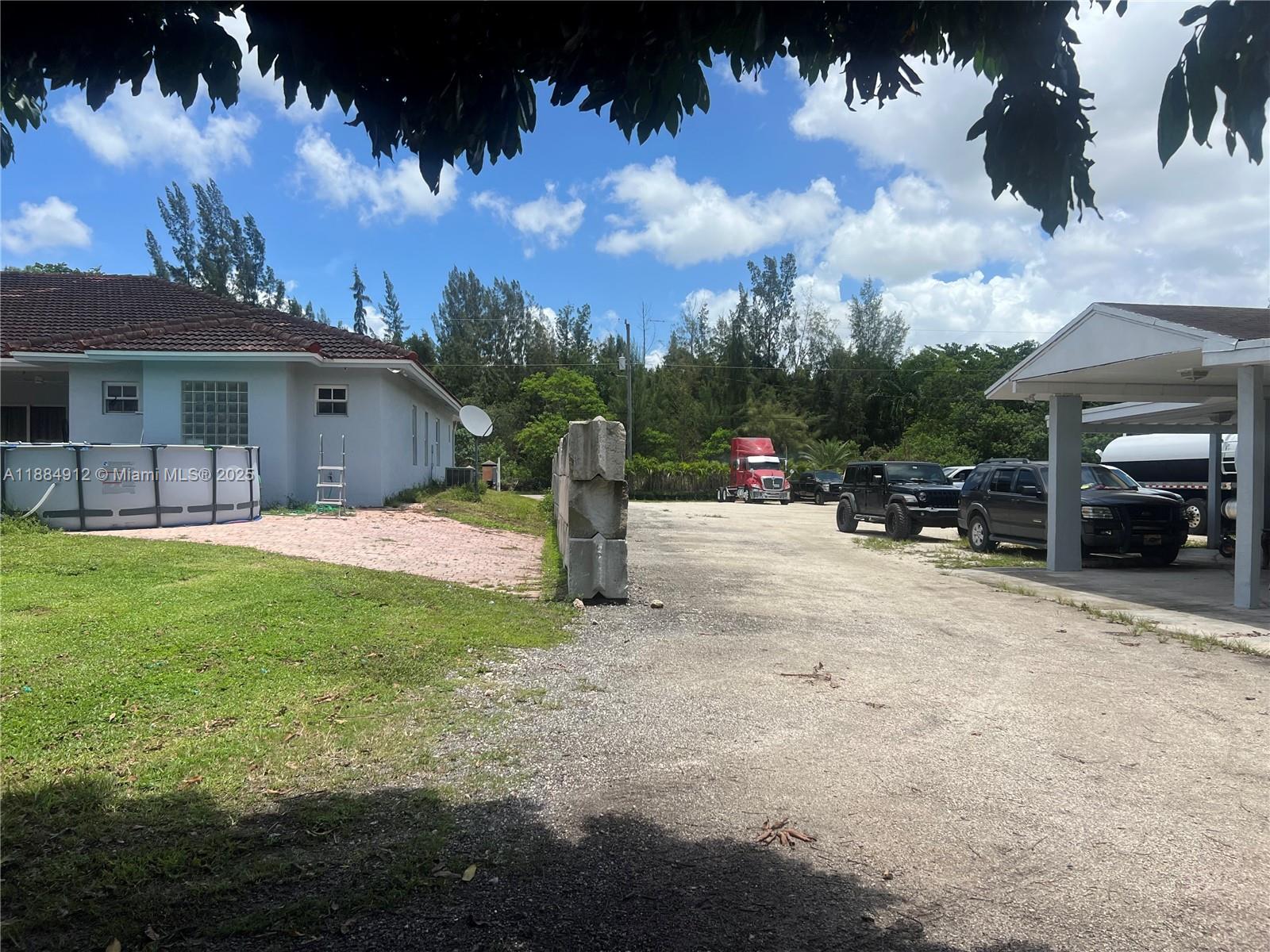 FLORIDA FRUIT LAND COMPAN - Land