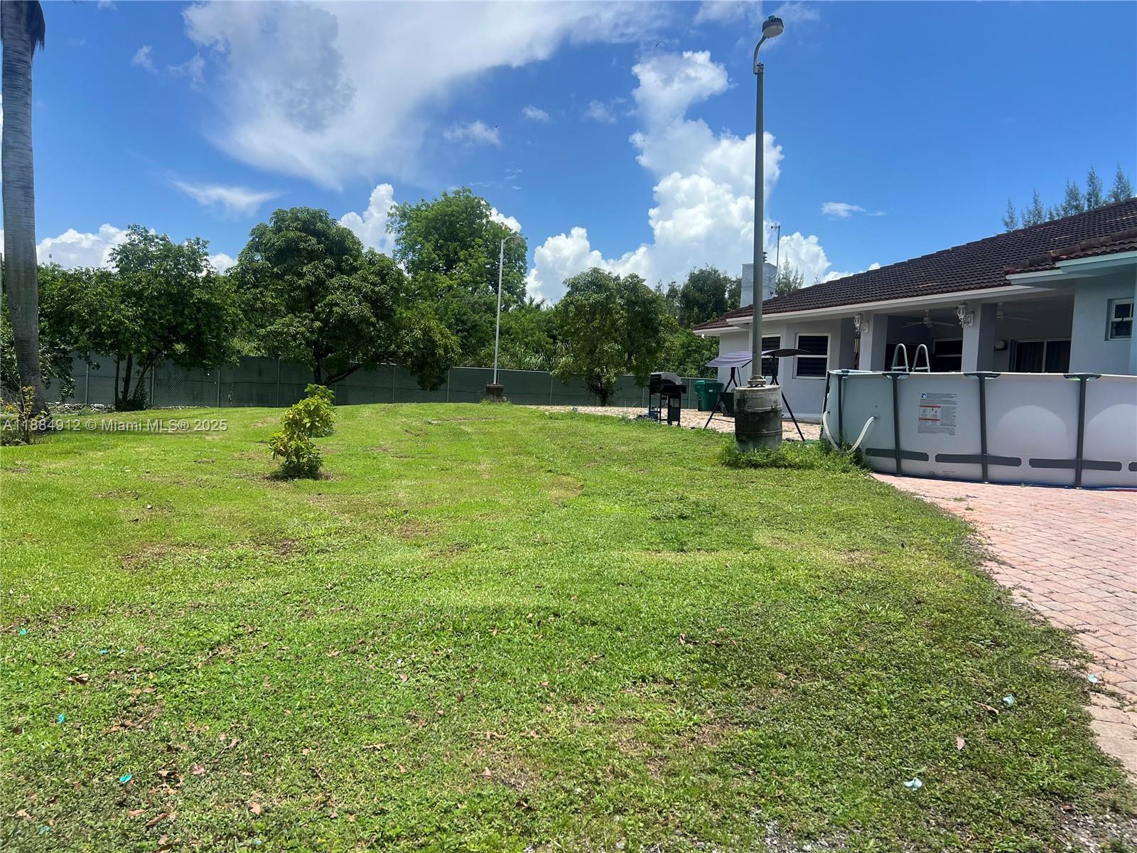 FLORIDA FRUIT LAND COMPAN - Land