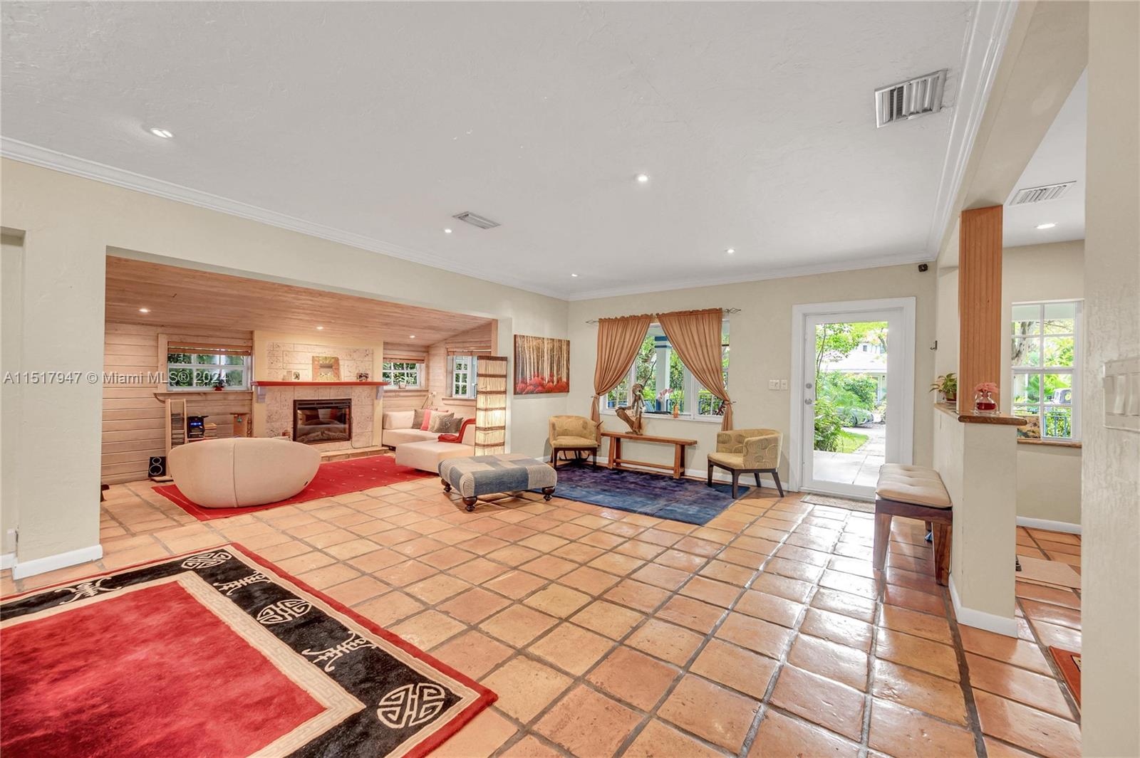 TROPICAL ISLE HOMES SUB 4 - Residential