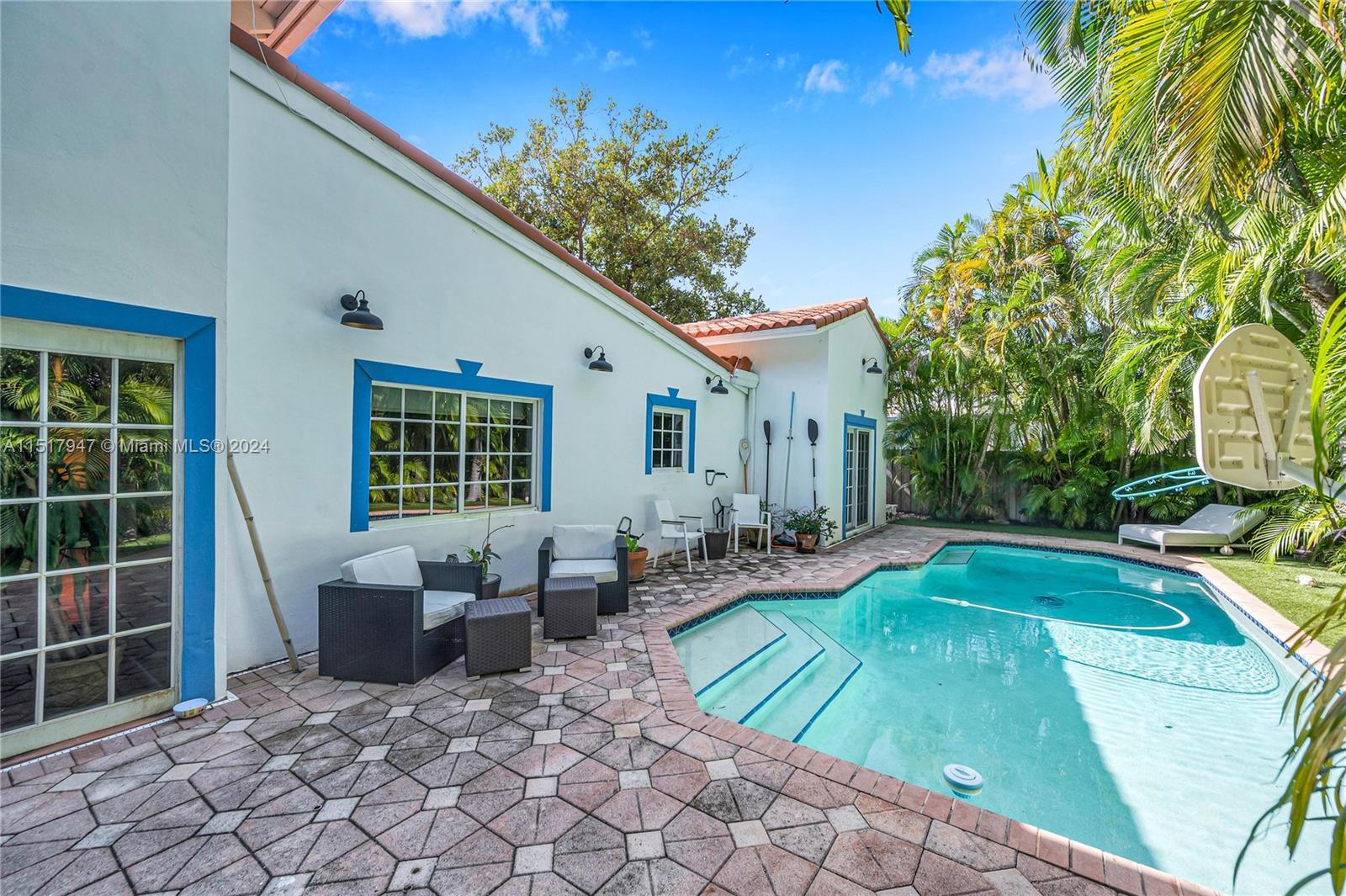 TROPICAL ISLE HOMES SUB 4 - Residential