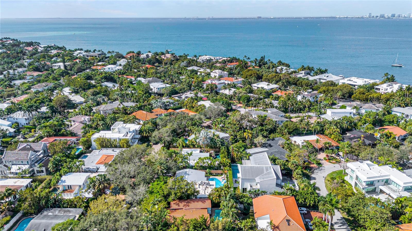 TROPICAL ISLE HOMES SUB 4 - Residential