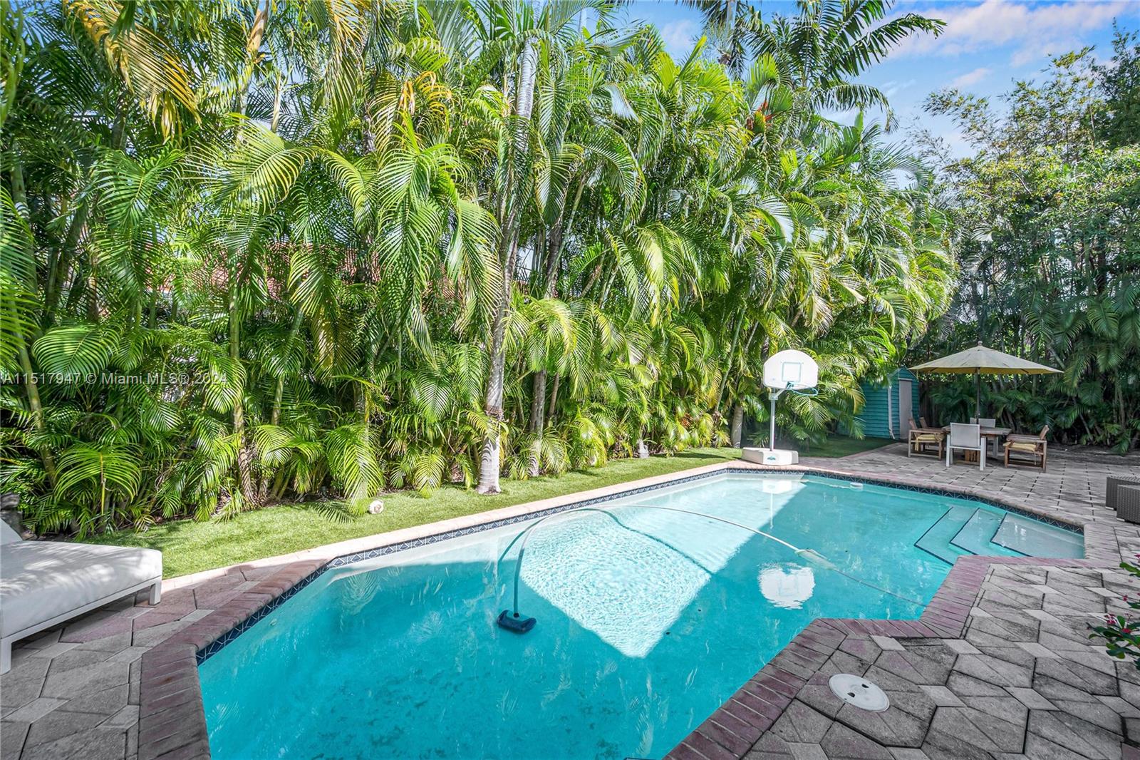 TROPICAL ISLE HOMES SUB 4 - Residential