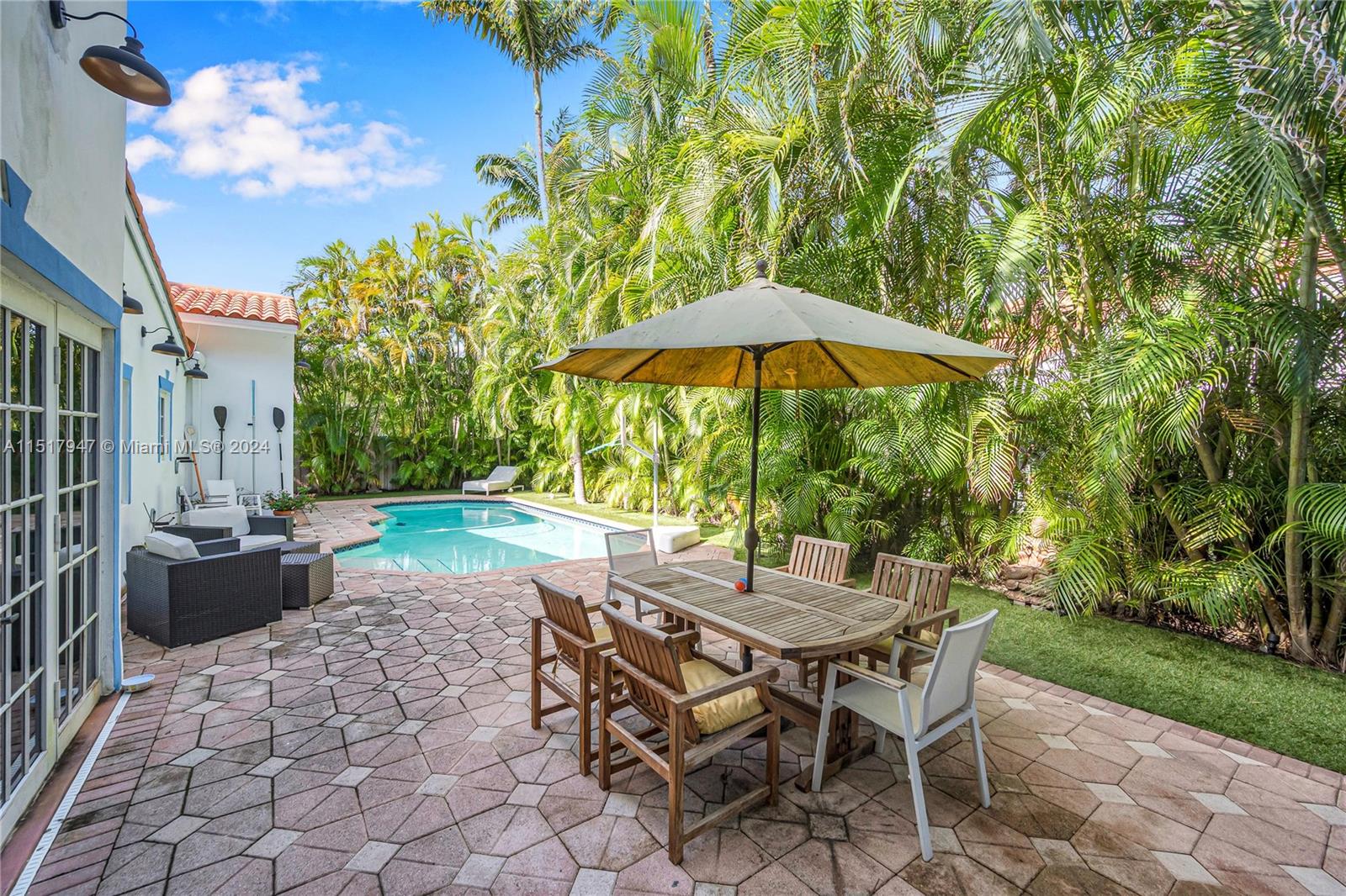 TROPICAL ISLE HOMES SUB 4 - Residential