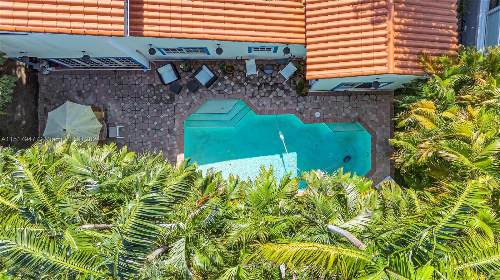 TROPICAL ISLE HOMES SUB 4 - Residential