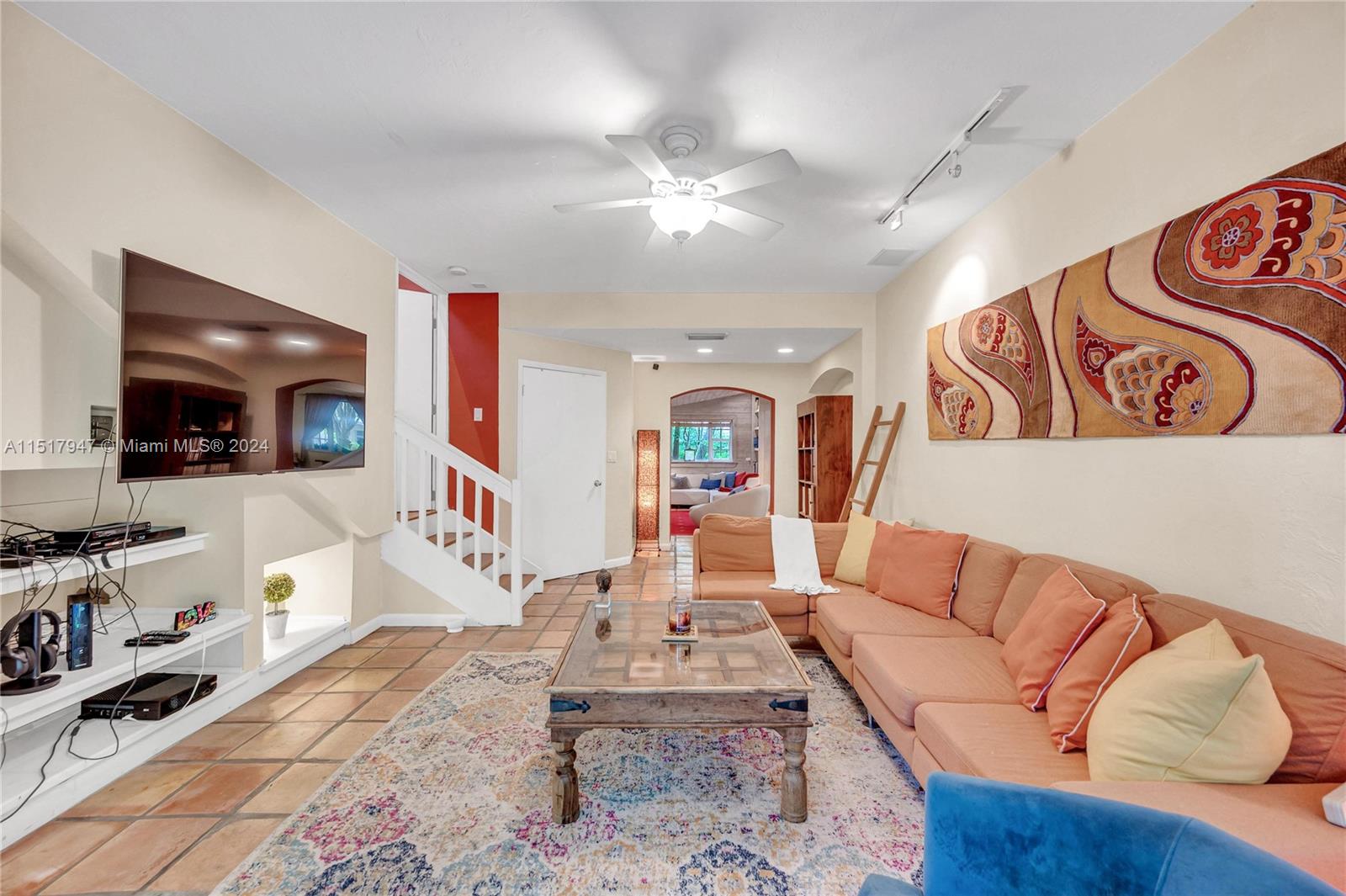 TROPICAL ISLE HOMES SUB 4 - Residential