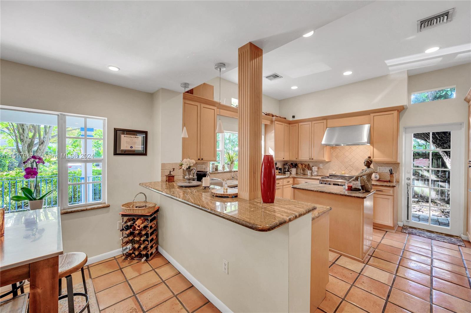 TROPICAL ISLE HOMES SUB 4 - Residential