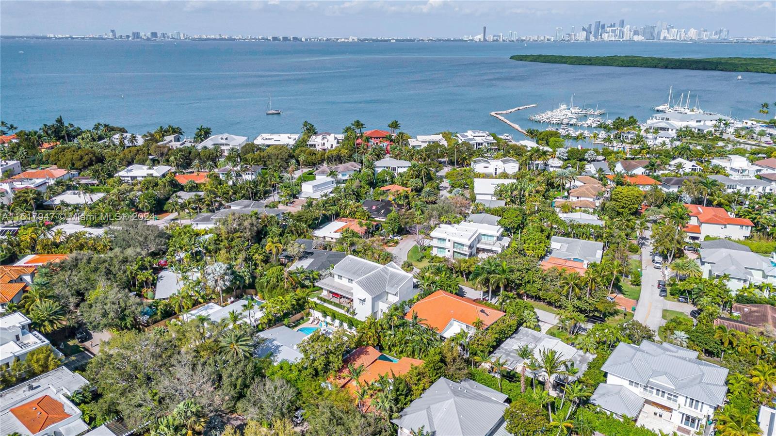 TROPICAL ISLE HOMES SUB 4 - Residential