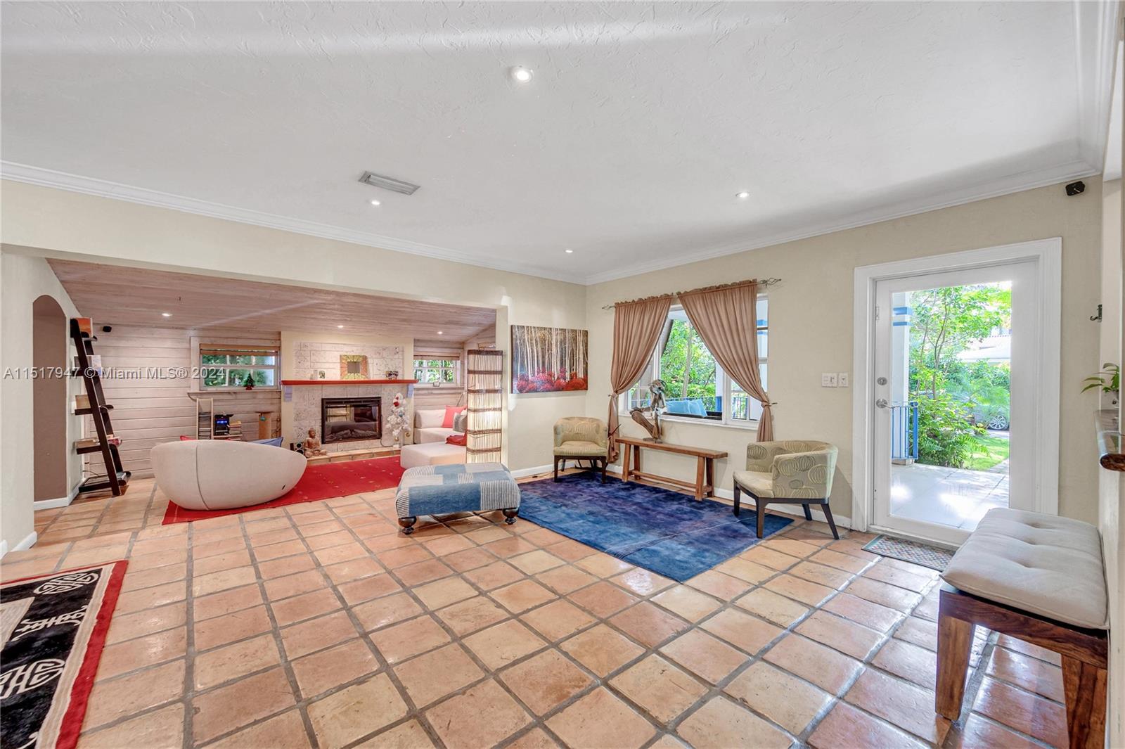 TROPICAL ISLE HOMES SUB 4 - Residential