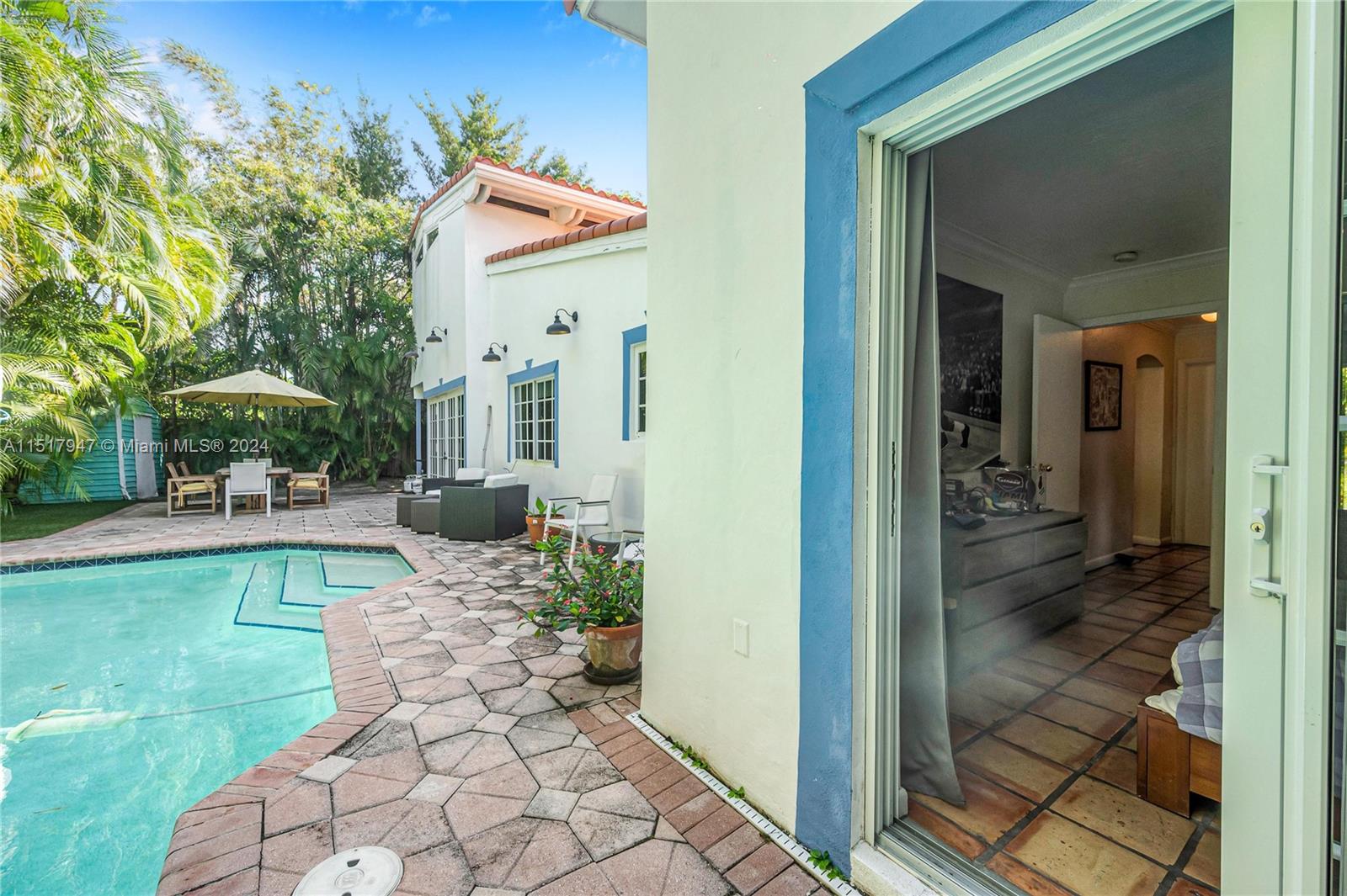 TROPICAL ISLE HOMES SUB 4 - Residential