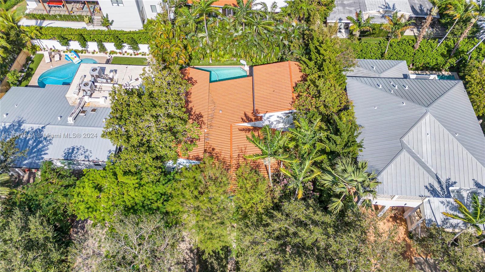 TROPICAL ISLE HOMES SUB 4 - Residential