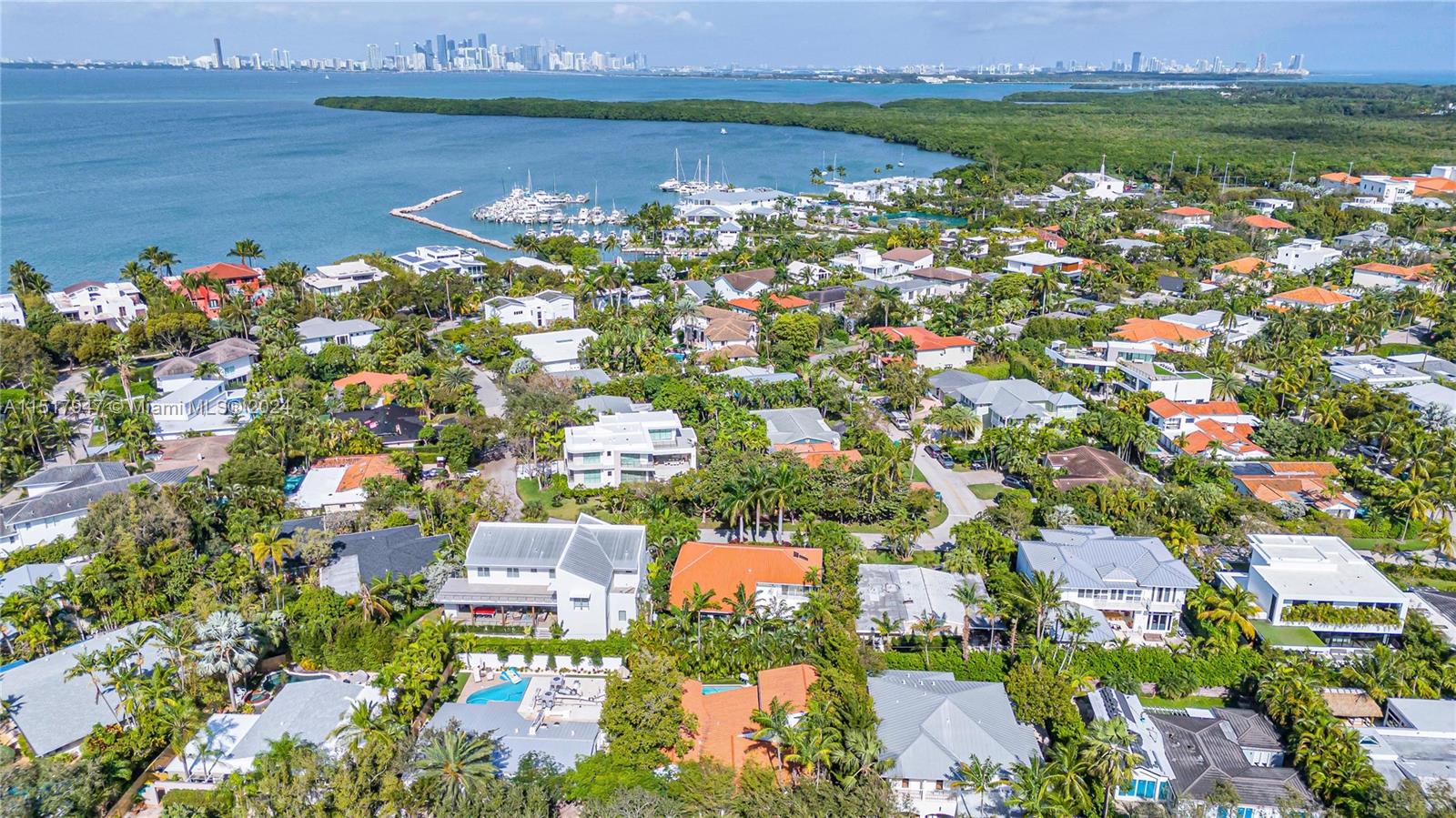 TROPICAL ISLE HOMES SUB 4 - Residential