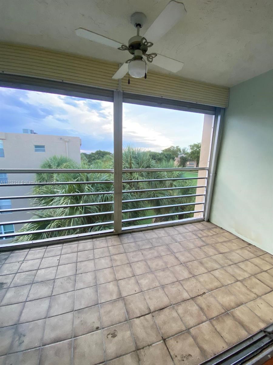 9420 Tangerine Pl 407