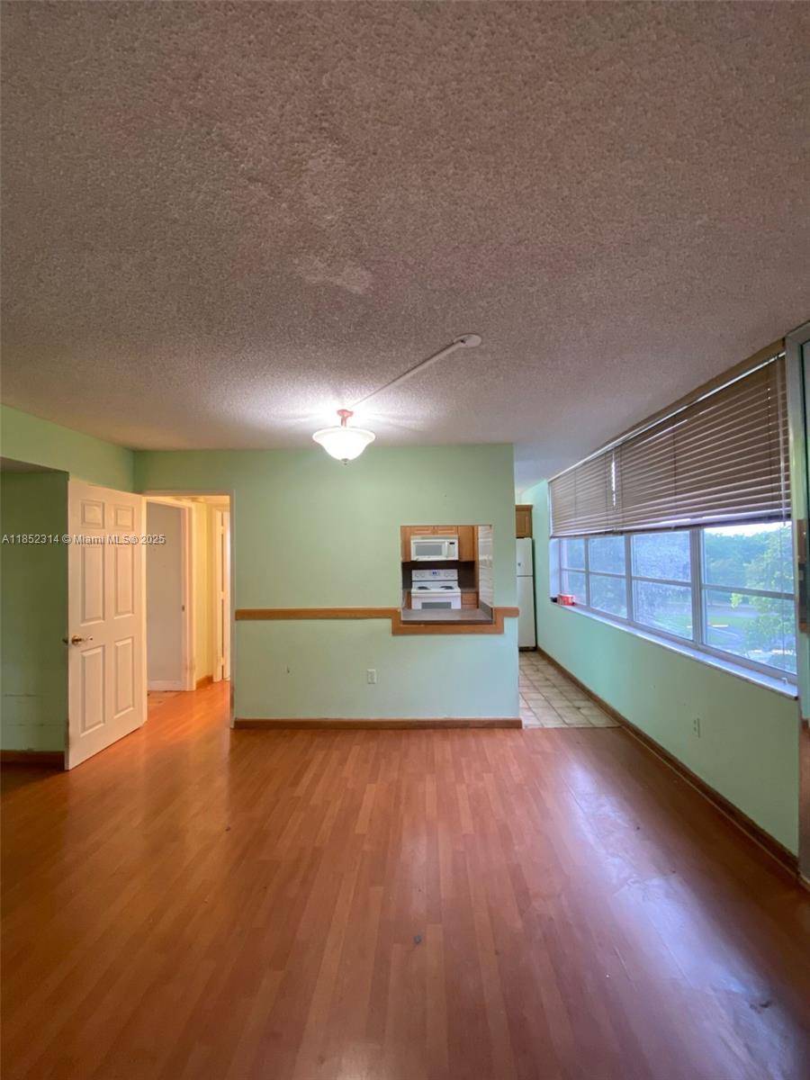 9420 Tangerine Pl 407