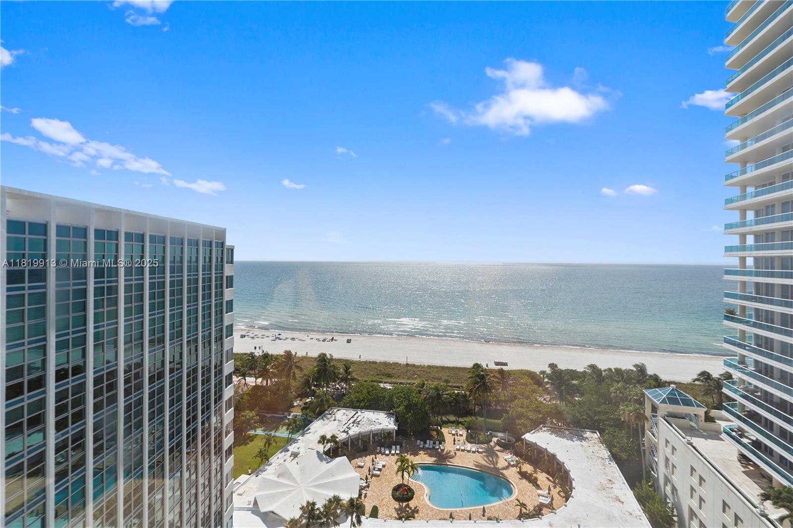 5055 Collins Ave 14H, Miami Beach, Miami-Dade County, Florida - 1 Bedrooms  
2 Bathrooms - 