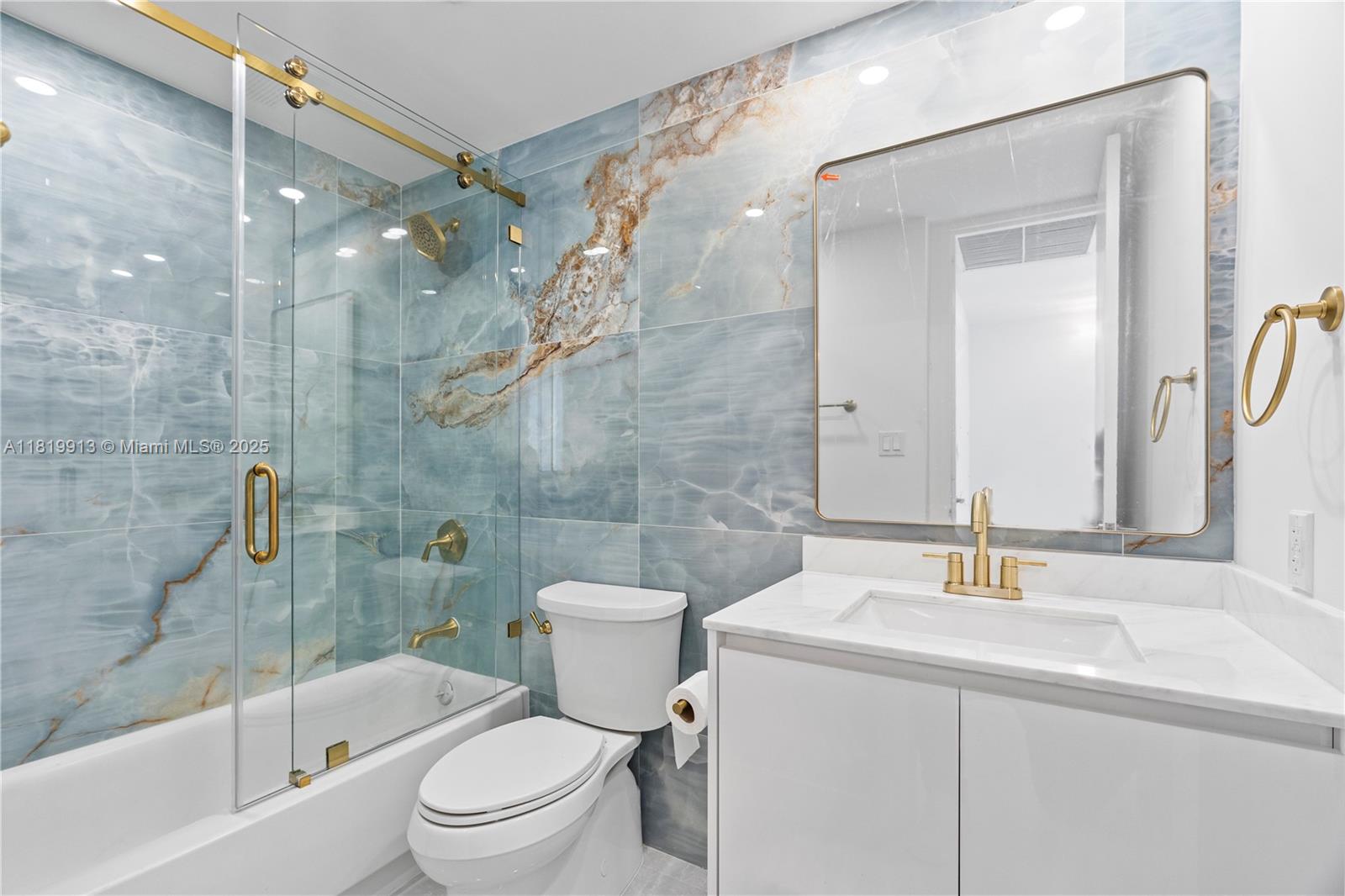 CRYSTAL HOUSE CONDO - Residential