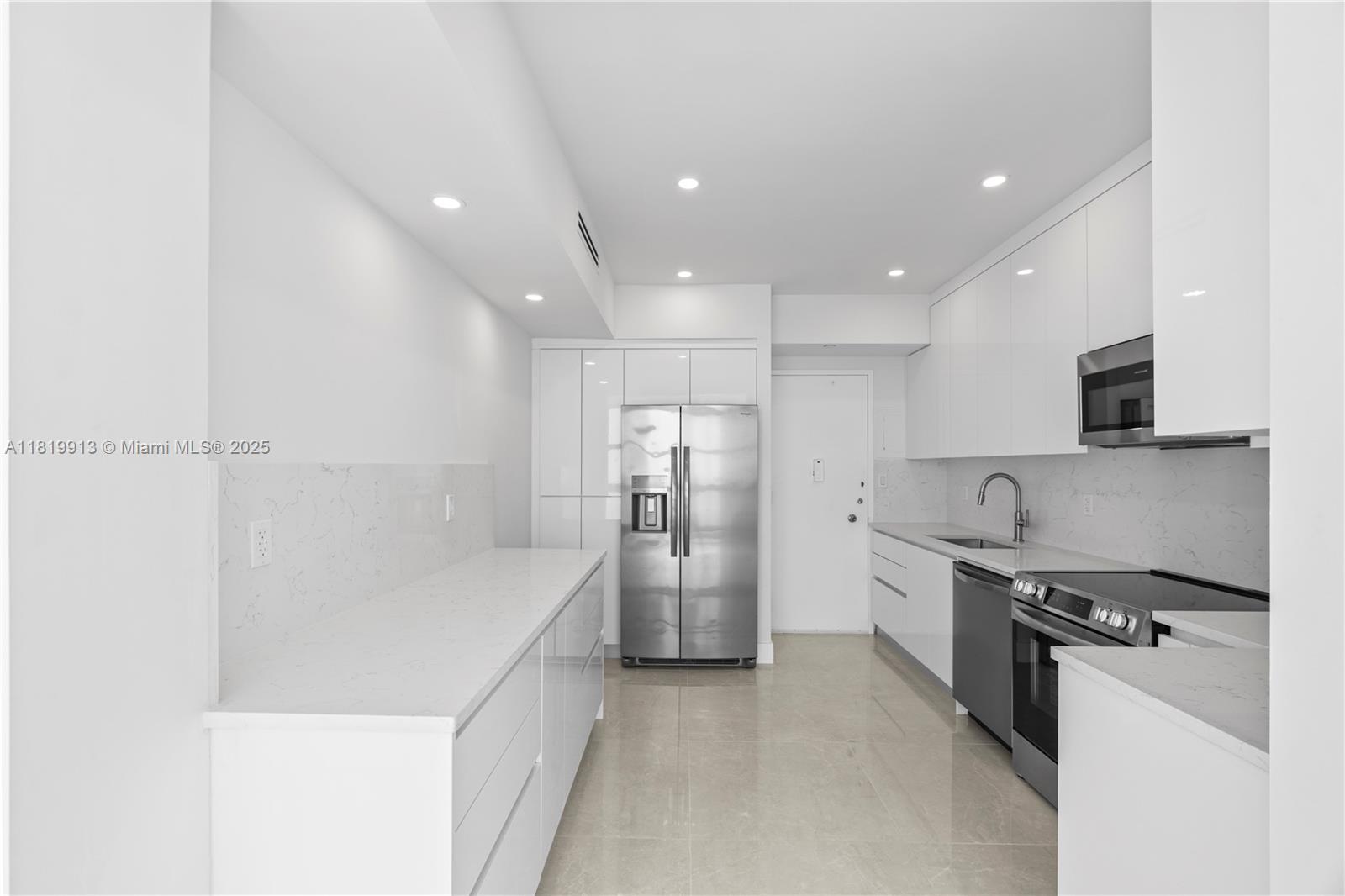 CRYSTAL HOUSE CONDO - Residential