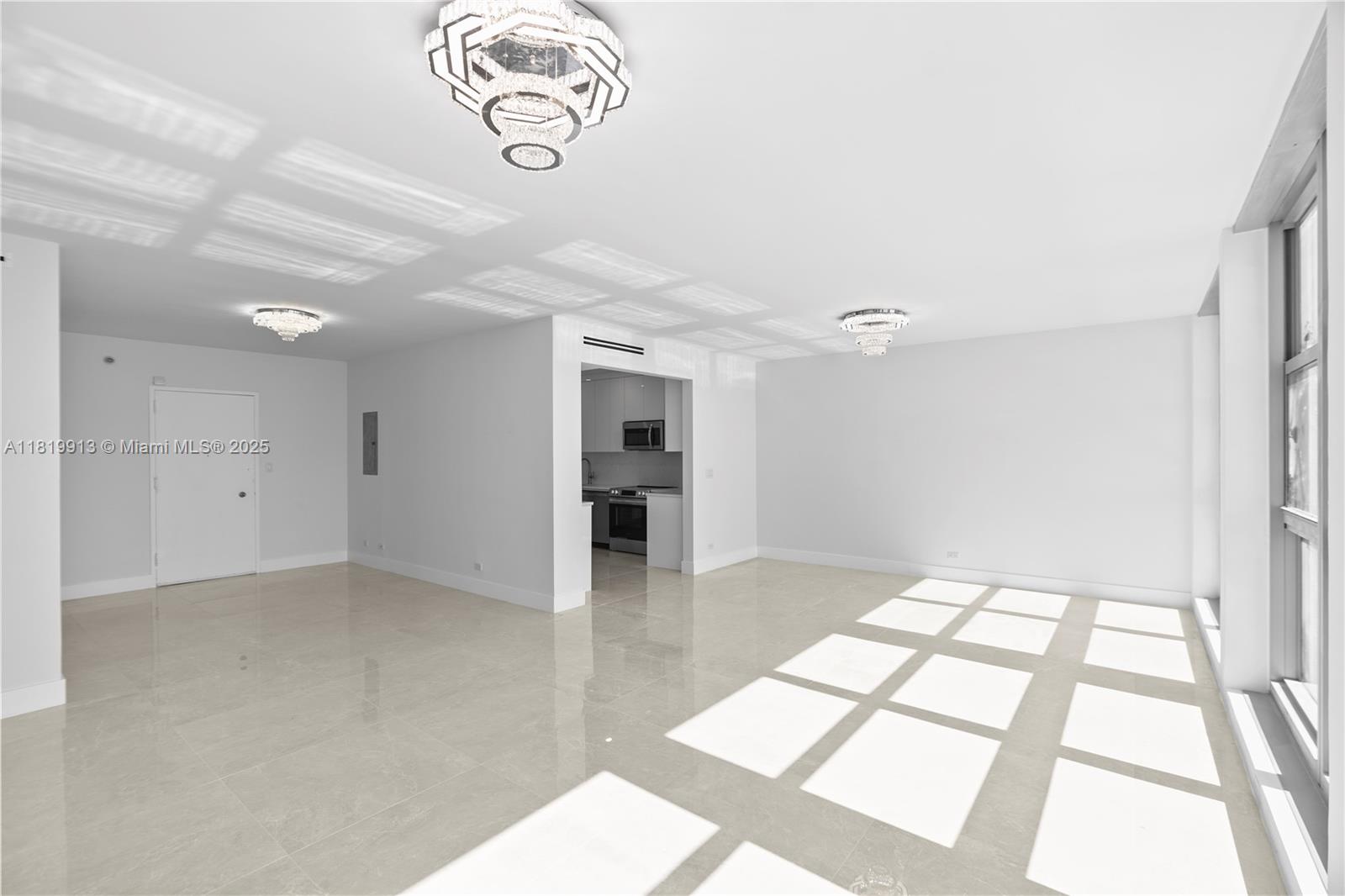 CRYSTAL HOUSE CONDO - Residential