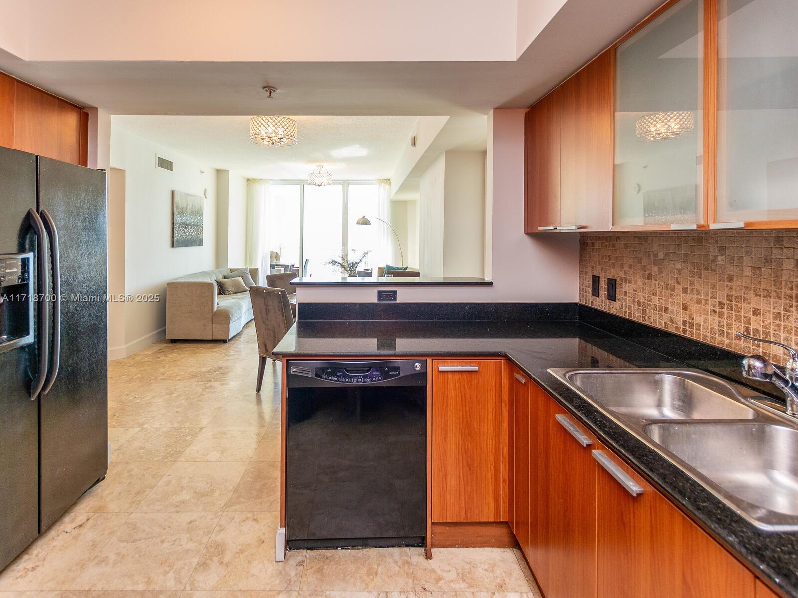 LA PERLA CONDO - Residential