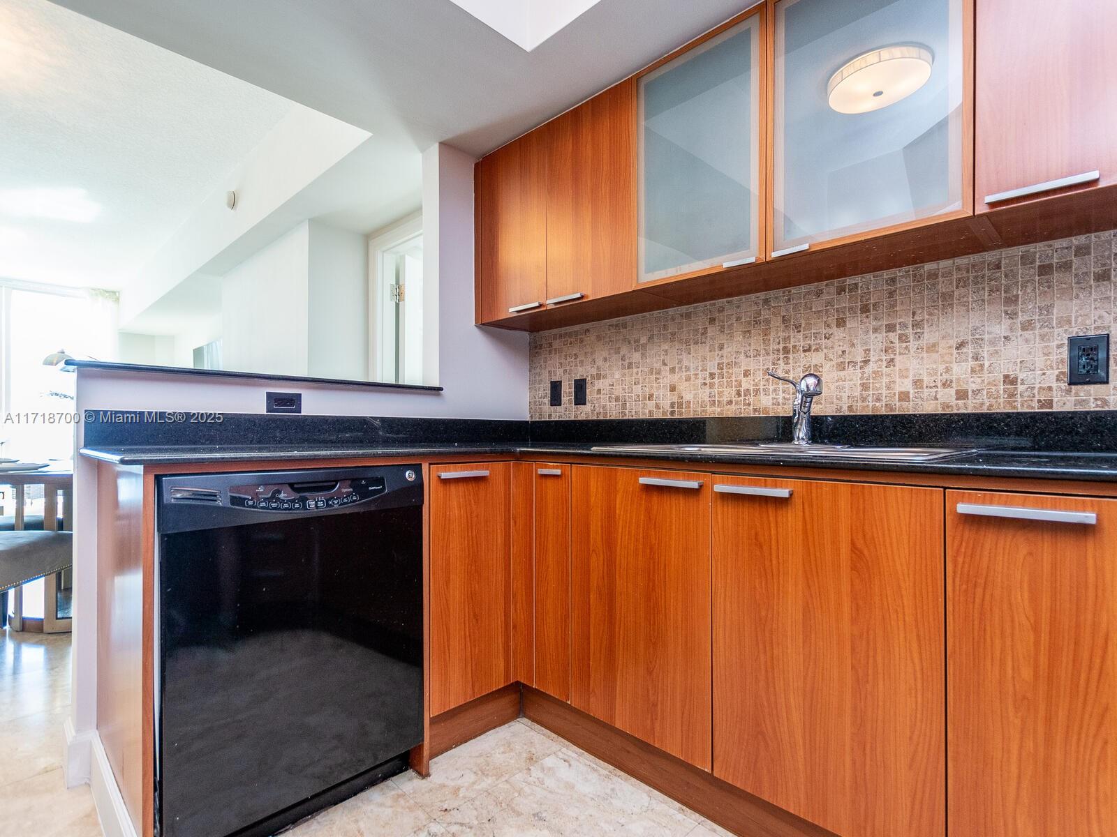 LA PERLA CONDO - Residential