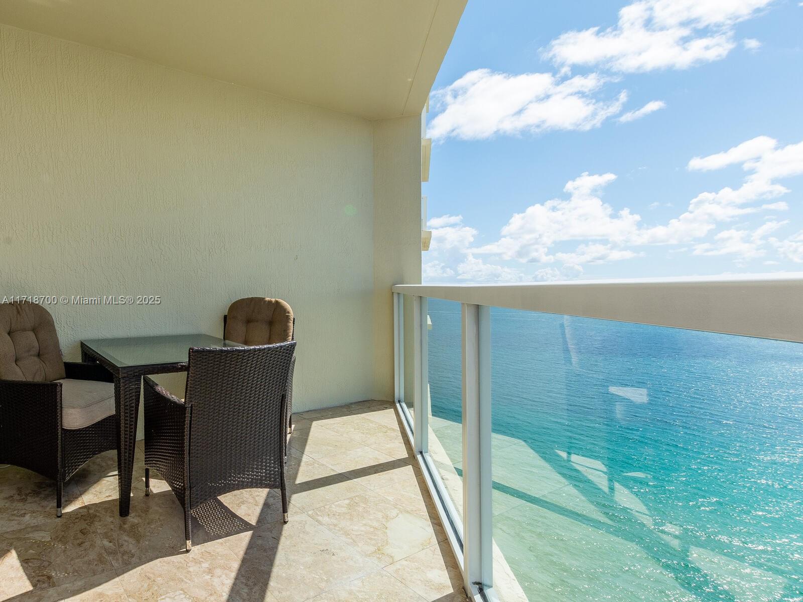LA PERLA CONDO - Residential