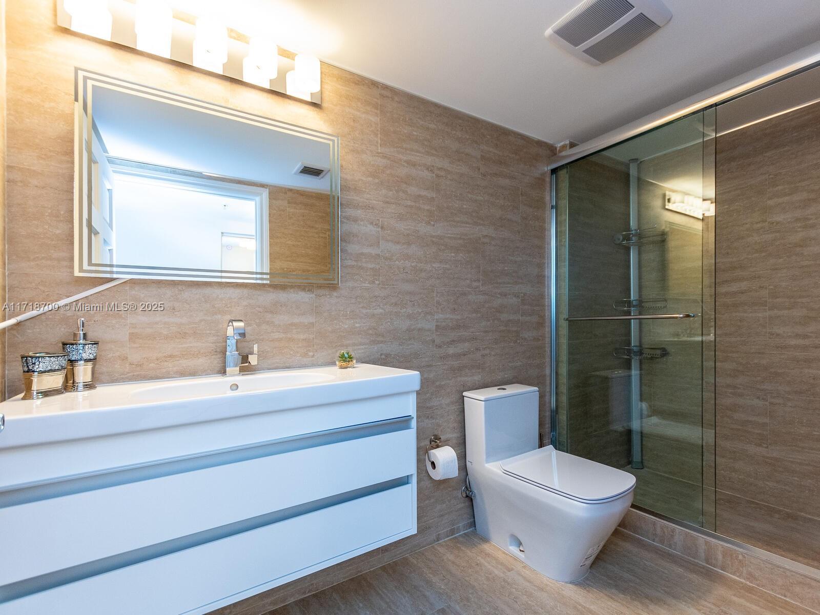 LA PERLA CONDO - Residential