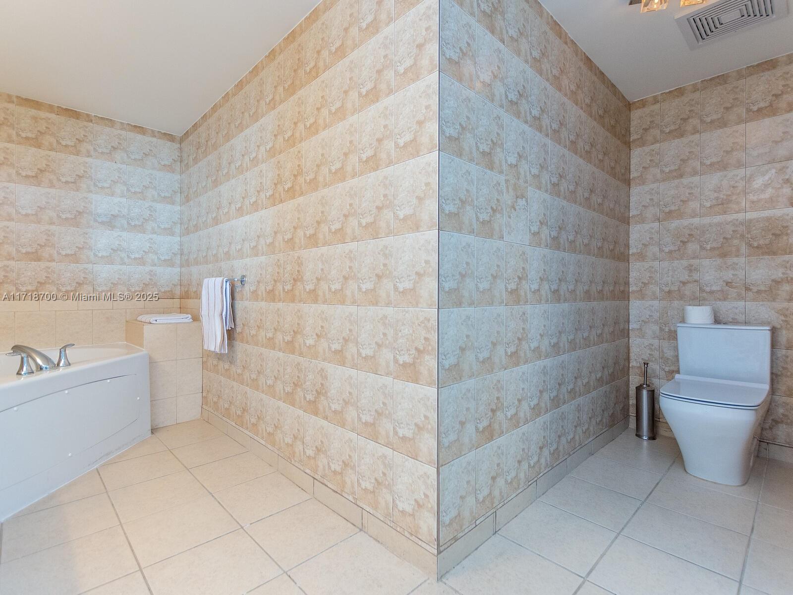 LA PERLA CONDO - Residential