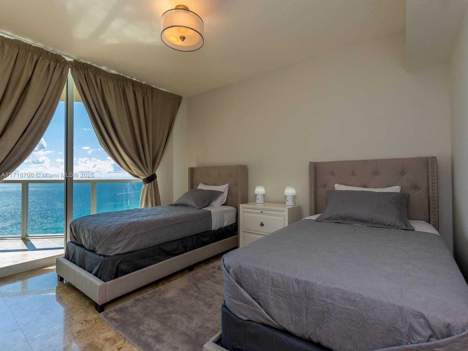 LA PERLA CONDO - Residential