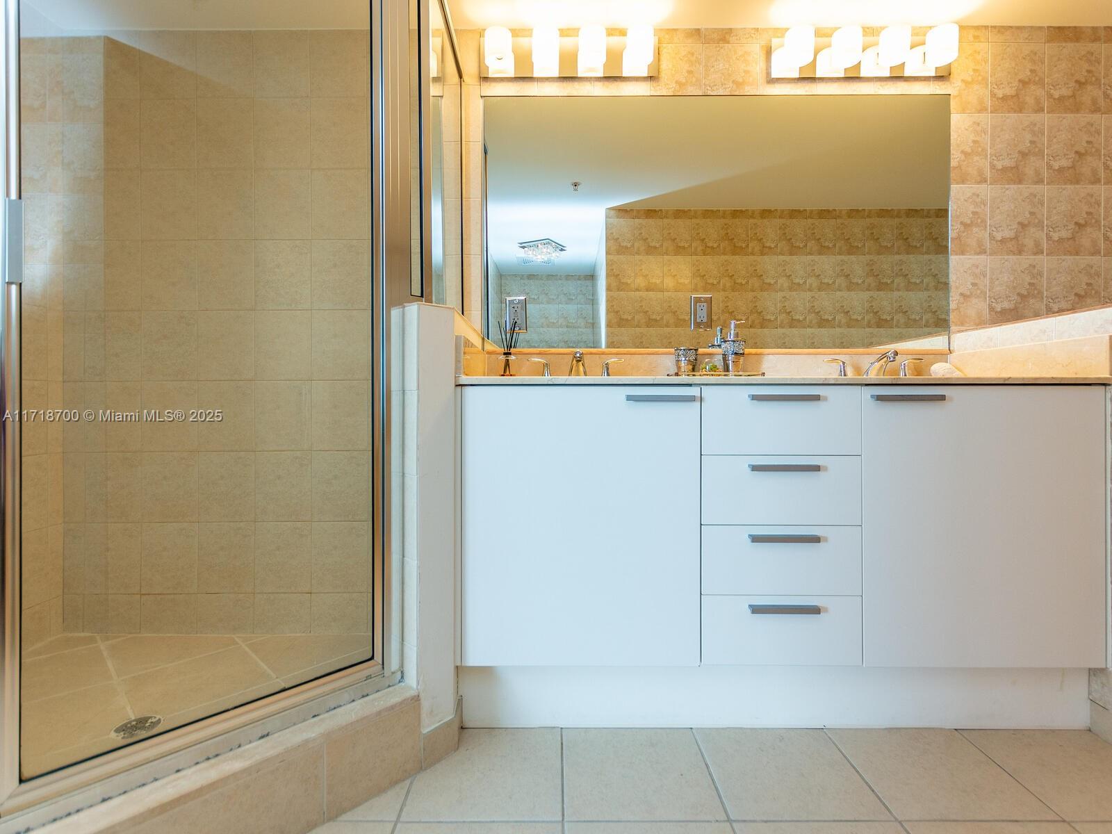 LA PERLA CONDO - Residential