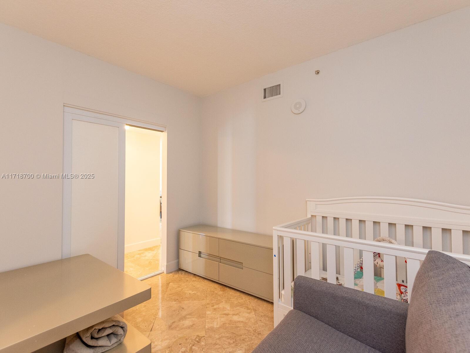 LA PERLA CONDO - Residential
