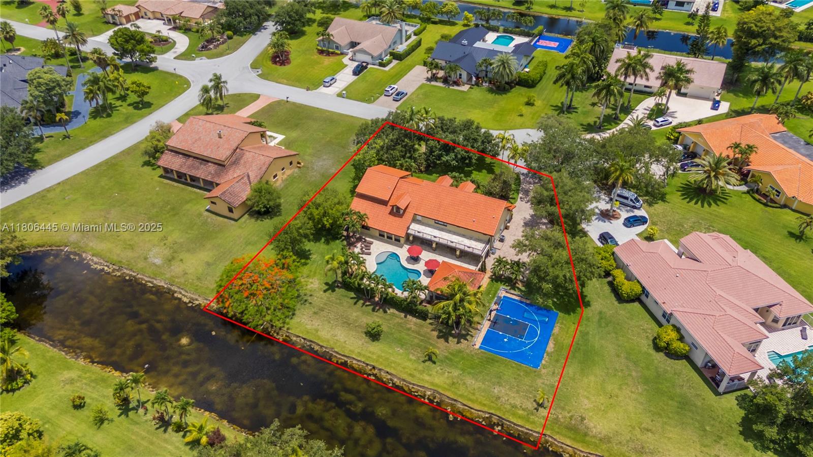 LAUREL OAKS - Residential