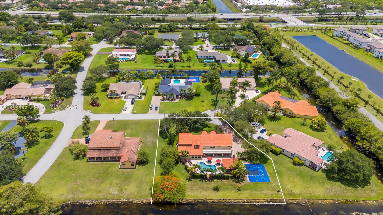 11915 Green Oak Dr