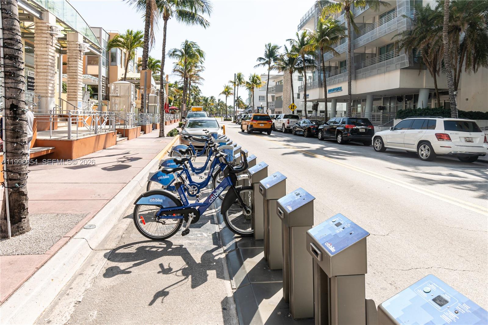 THE DRAKE CONDO - Residential Lease