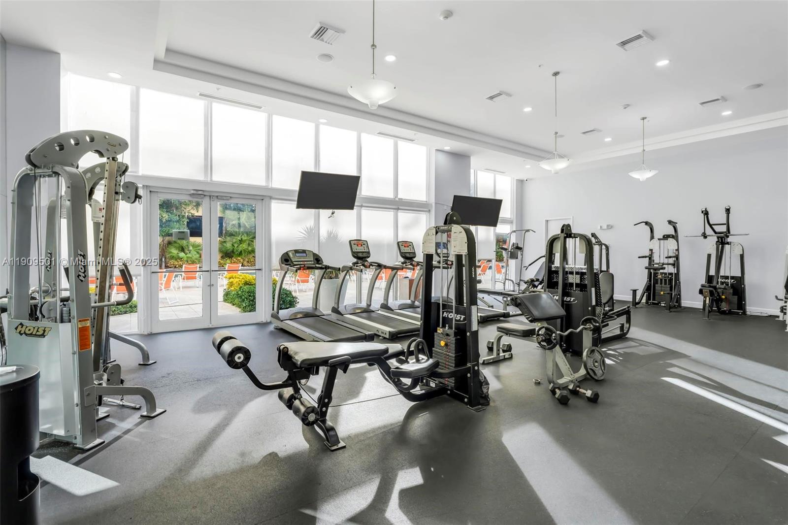 VENTURE AT AVENTURA WEST - Residential Lease