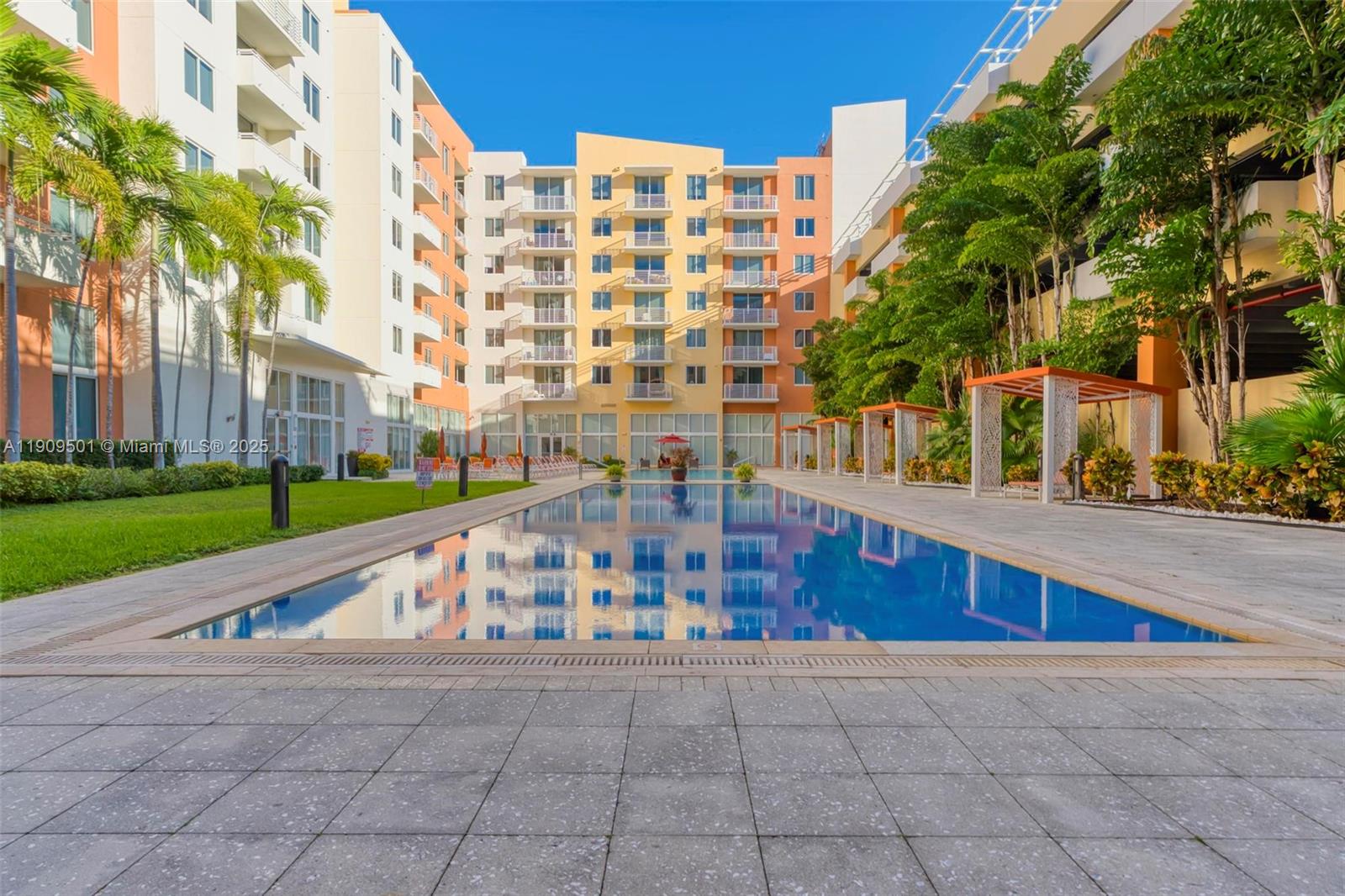 VENTURE AT AVENTURA WEST - Residential Lease
